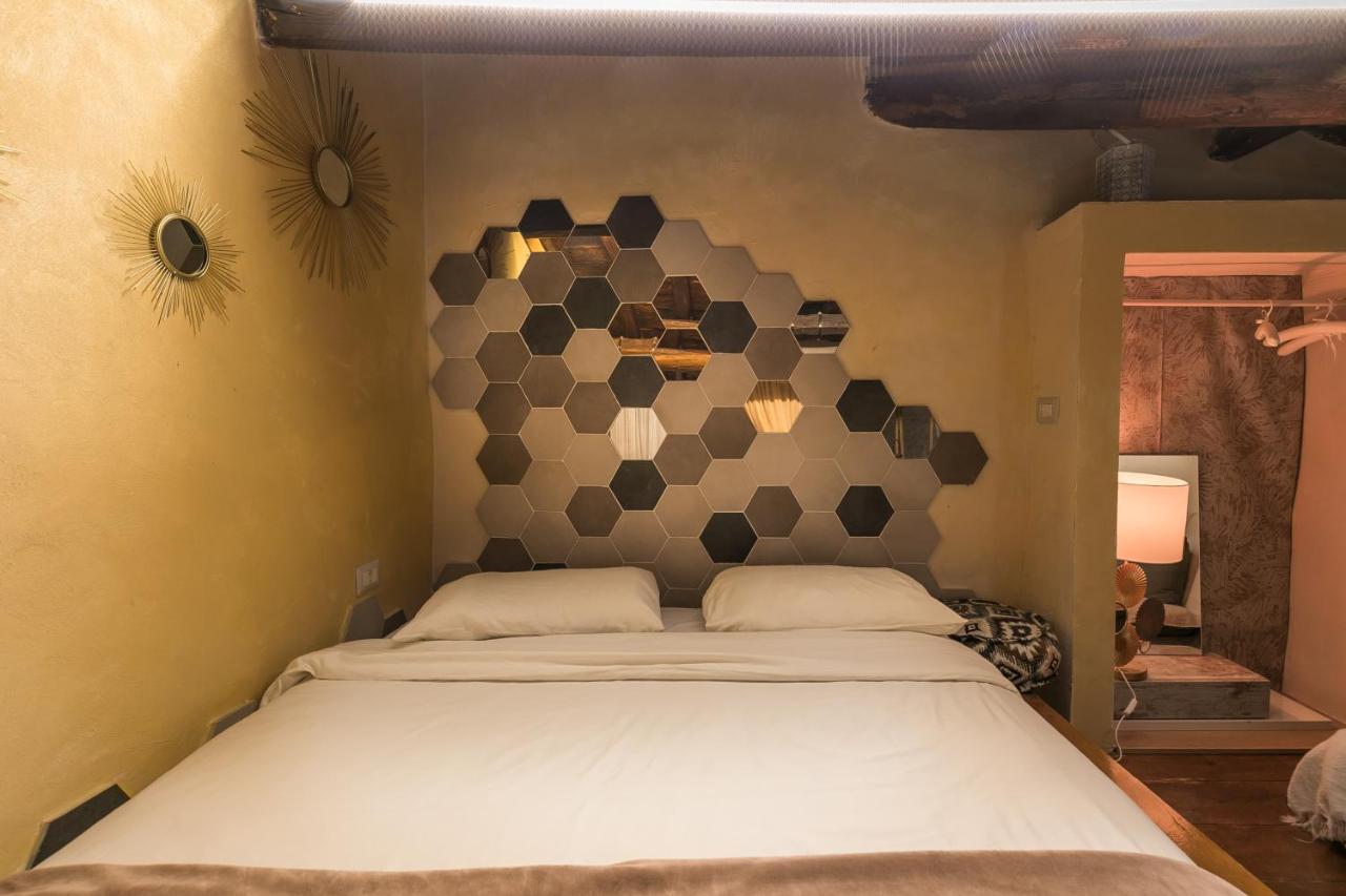 Opera Suites - Le Mille E Una Notte Calcata Exterior foto