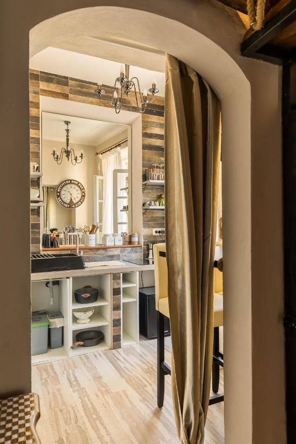 Opera Suites - Le Mille E Una Notte Calcata Exterior foto