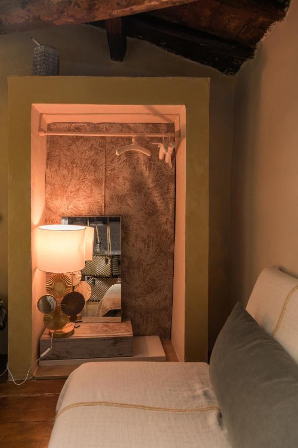 Opera Suites - Le Mille E Una Notte Calcata Exterior foto